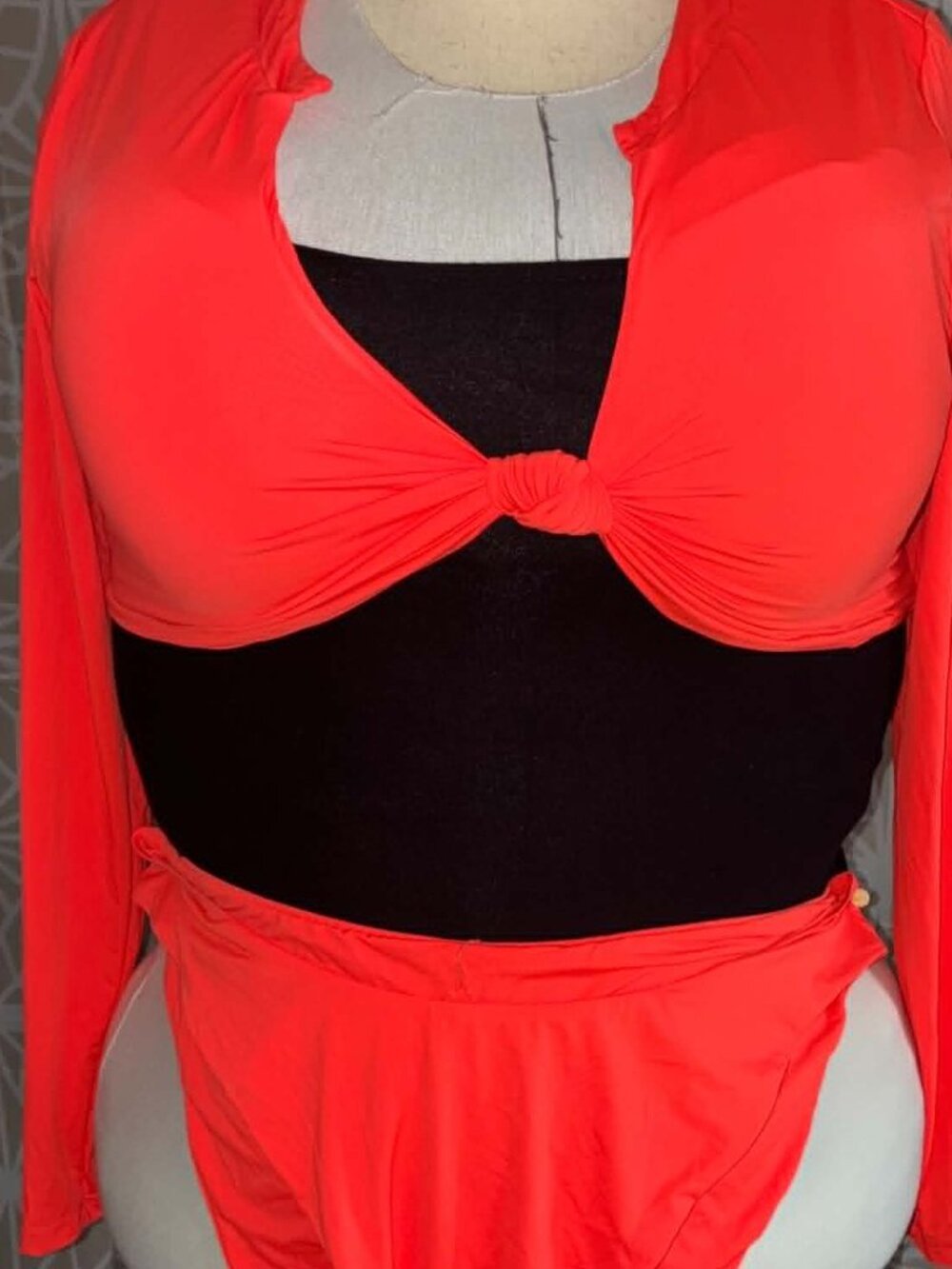 FASHION NOVA LONG‑SLEEVE KNOT‑FRONT BATHING SUIT — CORAL RED SIZE 3X